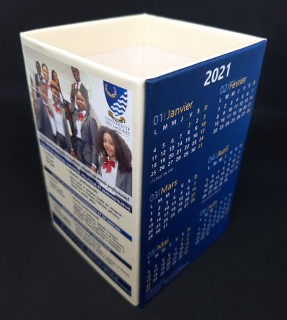 Réalisation de pot à crayon Université des Lagunes