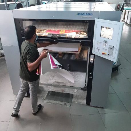 impression offset 6 couleurs et vernis