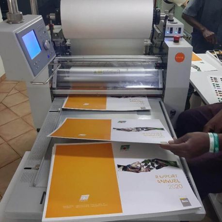 Pelliculage des documents en mat, brillant et satiné