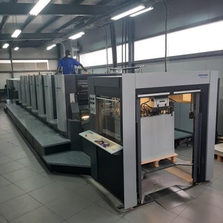 machine impression offset 6 couleurs et vernis